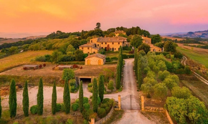 Volterra House | Holiday house Volterra for 1 - 8 persons with 4 bedrooms - Holiday home