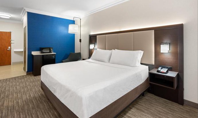 Altamont Hotel | Holiday Inn Express Hotel & Suites Klamath Falls Central