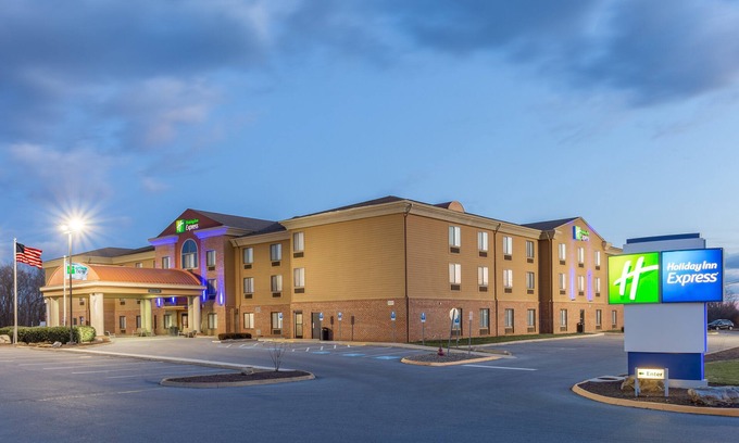 Charles Town Hotel | Holiday Inn Express Charles Town by IHG