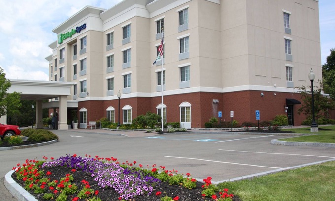 Cortland Hotel | Holiday Inn Express Cortland by IHG
