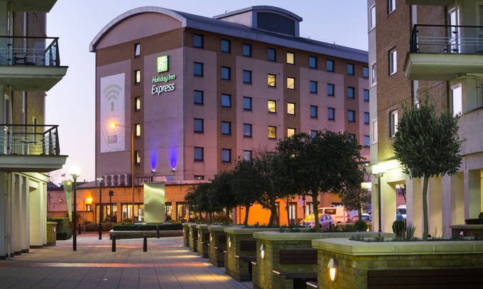 Wandsworth Hotel | Holiday Inn Express London Wandsworth by IHG