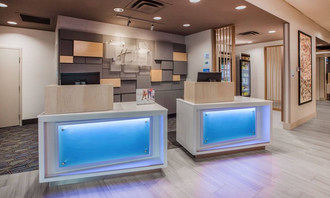 Petersburg Hotel | Holiday Inn Express Petersburg by IHG