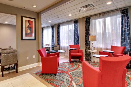 Hurricane Mills Hotel | Holiday Inn Express Hurricane Mills Waverly by IHG