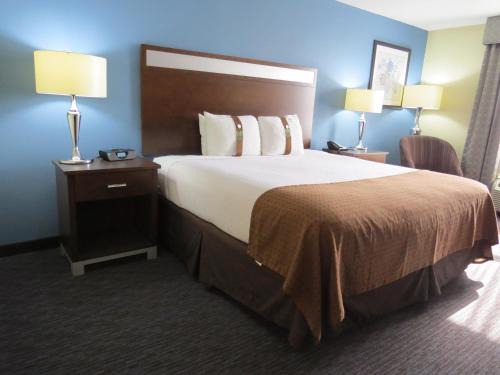 Kulpsville Hotel | Holiday Inn Lansdale-Hatfield by IHG