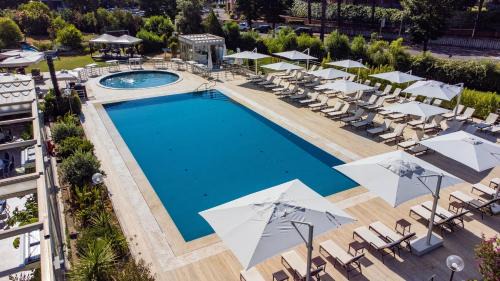 Zona XL Magliana Vecchia Hotel | Holiday Inn Rome - Eur Parco Dei Medici by IHG