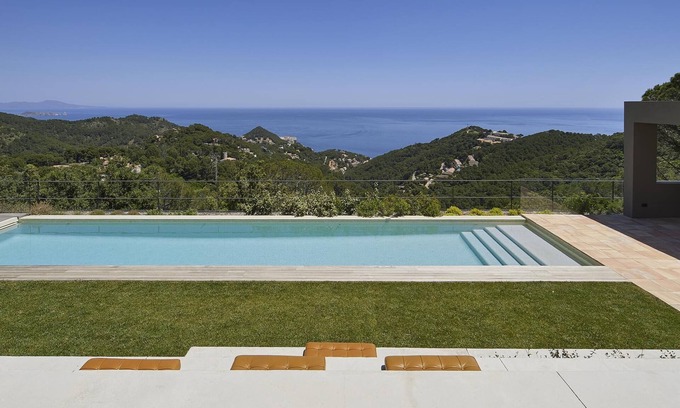 Begur House | Holiday rental villa with swimming pool in Begur, Sa Tuna