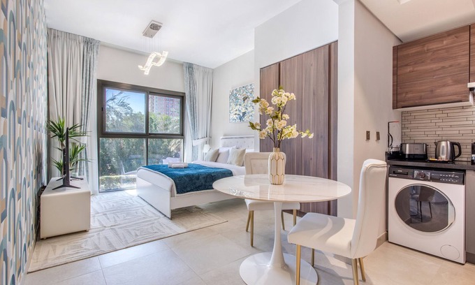 Jumeirah Village Apartment | Holiday Studio In JVC 0107, Dubai