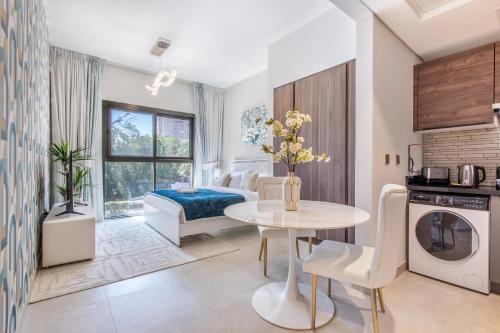 Jumeirah Village Apartment | Holiday Studio In JVC 0107, Dubai