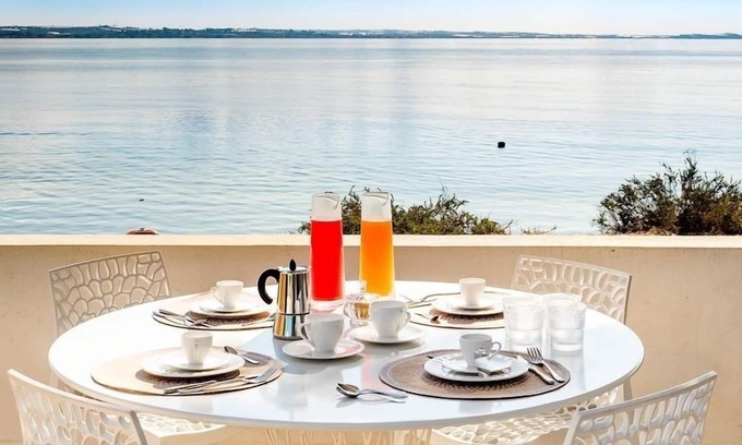 Sicily South Coast Villa | holiday vacation villa rental, Italy, sicily, seaside, near Ragusa, beach, wi-fi, air conditioning, short term long term