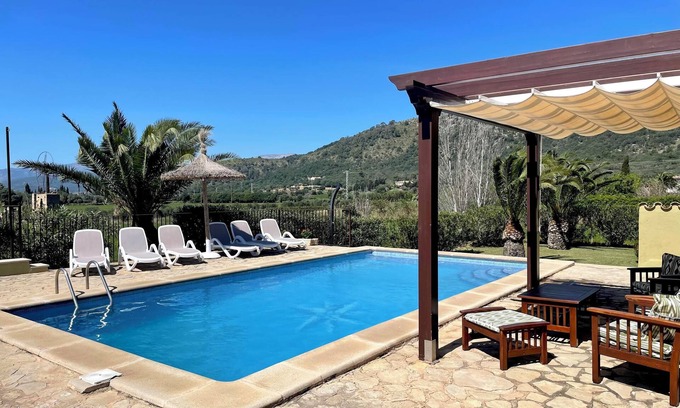 Alcudia Villa | Holiday Villa Can Corro with Mountain View, Wi-Fi, A/C, Pool, Garden & Terrace