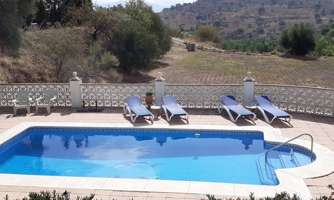 Almogia Villa | Holiday Villa with Swimming Pool, Almogia