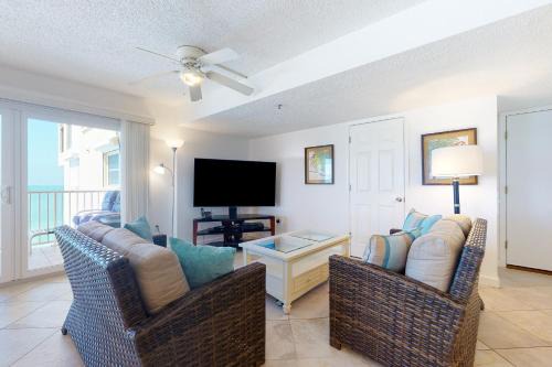 Indian Shores Apartment | Holiday Villas III 703