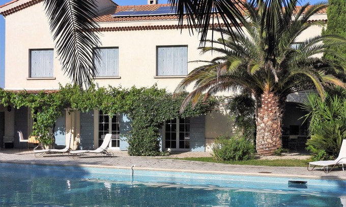 Istres House | Holidays in ISTRES in Provence - Alpilles, Camargue, Blue Coast etc.