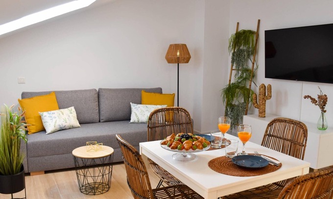La Trinidad Apartment | Holidays2Malaga Trinidad Stunning renovated 1 bedroom penthouse close to center