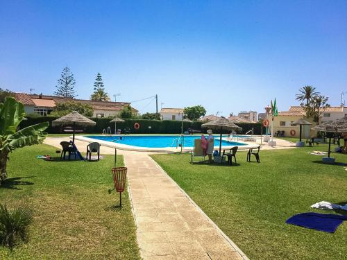 Torremolinos Apartment | Holidays2Torremolinos Apartamento de 3 dormitorios con terraza y piscina comunitaria