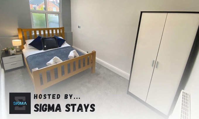 Crewe Apartment | Hollins House - By Sigma Stays
