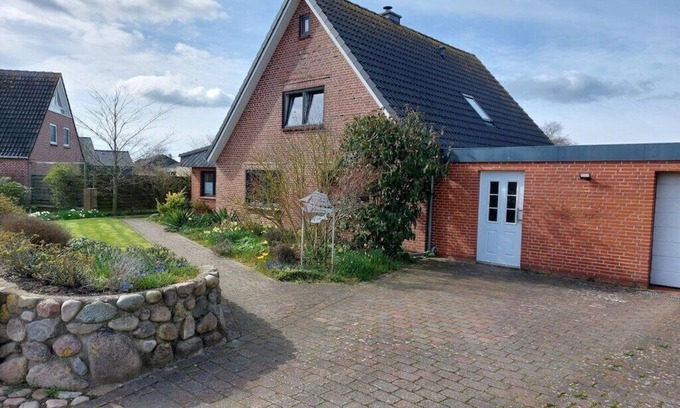 Toenning House | Holm Comfortable holiday residence