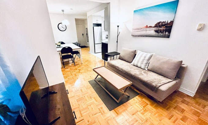 Viauville Apartment | Homa 3 | A haven of light | WiFi Desk | AC