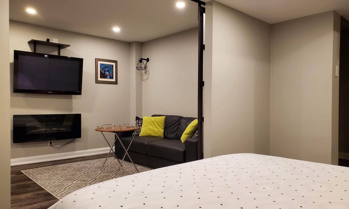 Brampton Apartment | Home Away From Home