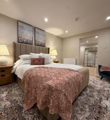 Glasgow Apartment | Home away from home in Glasgow - Free Street Parking