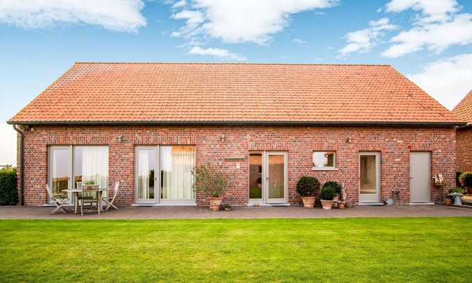 Beselare House | home in a rural setting with a wonderfully garden