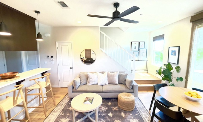 Browns Valley House | Home in Napa mins to downtown, perfect for remote work & wine country adventures