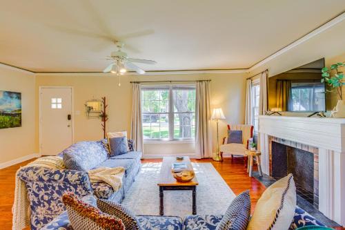 Del Mar House | Home Less Than 2 Mi to McGee Beach and Cole Park!