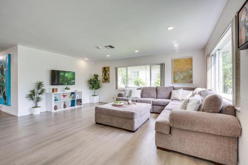 Hallandale Beach House | Home Less Than 2 Mi to Hallandale Beach and Boat Rentals