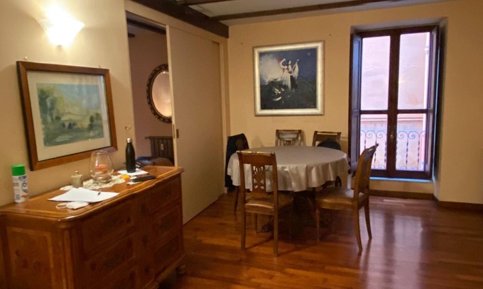 Rione V Ponte Apartment | Home Sweet Rome Coronari