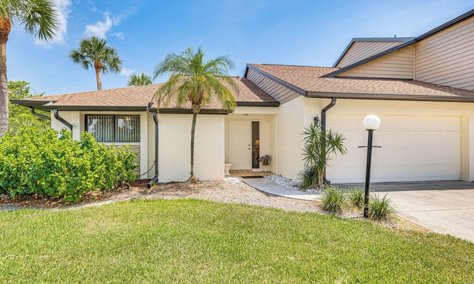 Iona House | Home w/Space to Unwind Near Fort Myers Beach!