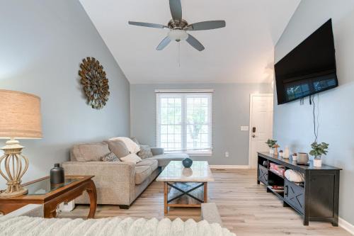 Downtown House | Home with Pet-Friendly Yard, 1 Mi to Dtwn Raleigh!