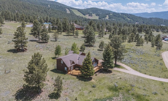 Angel Fire House | Home with sweeping views of the Moreno Valley and Wheeler Peak