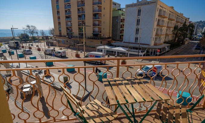 Calella Apartment | HomeHolidaysRentals Moana - Costa Barcelona