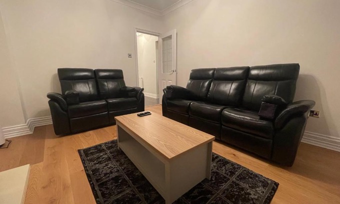 Bow Apartment | Homely and very comfortable apartment