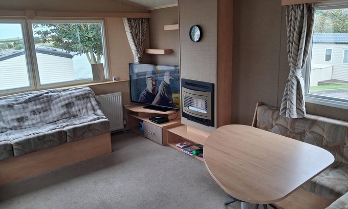 Winestead House | Homely, dog friendly caravan at Sand Le Mere in Yorkshire ref 71005O