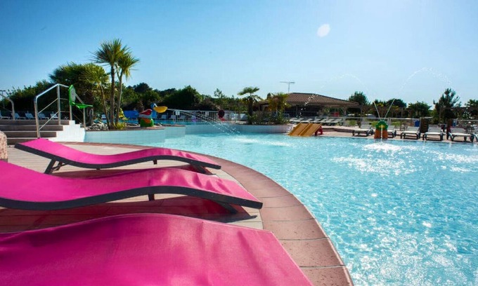 Gastes House | Homerez - Beautiful bungalow for 8 ppl. with shared pool and terrace at Gastes
