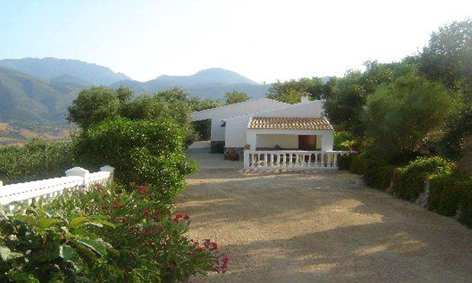 El Gastor Ski Chalet | Homerez - Beautiful chalet for 4 ppl. with terrace at El Gastor