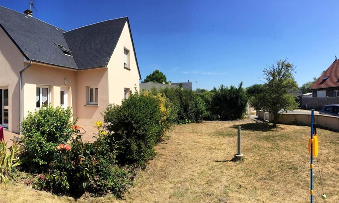 Bretteville-sur-Ay House | Homerez - Big house for 12 ppl. with garden and terrace at Bretteville-sur-Ay