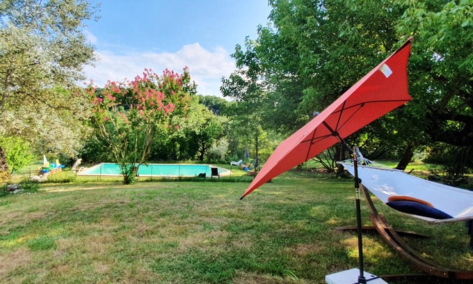 Montricoux Villa | Homerez - Big villa for 14 ppl. with swimming-pool and terrace at Montricoux
