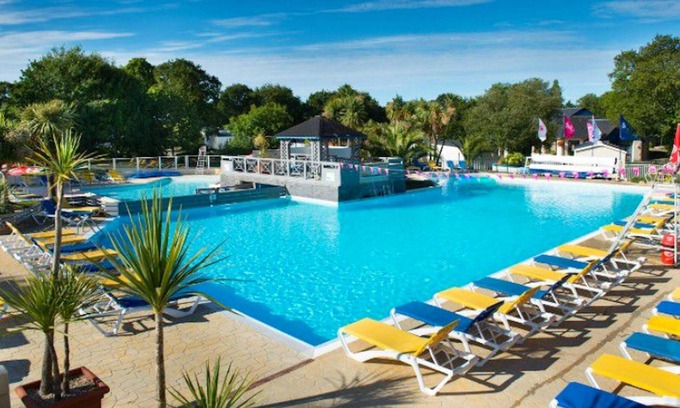 Pont-Aven House | Homerez - Bungalow 7 km away from the beach for 8 ppl. with shared pool and spa