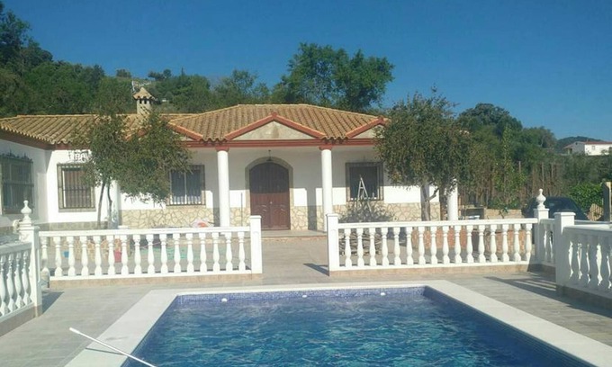 Prado del Rey Ski Chalet | Homerez - Chalet in Prado del Rey