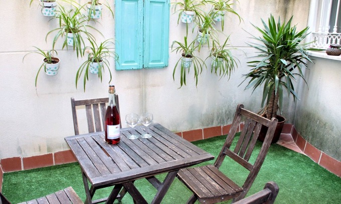 La Merced Apartment | Homerez - Charming Apartment Málaga 40 m² + Internet