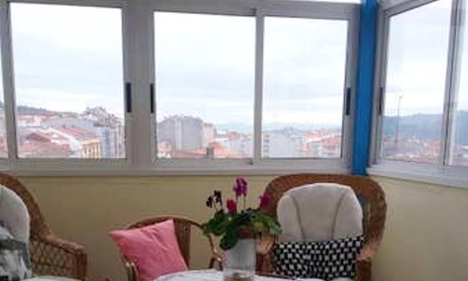 El Ensanche Zona Nuova Apartment | Homerez - Appartement for 4 ppl. with terrace at Santiago de Compostela