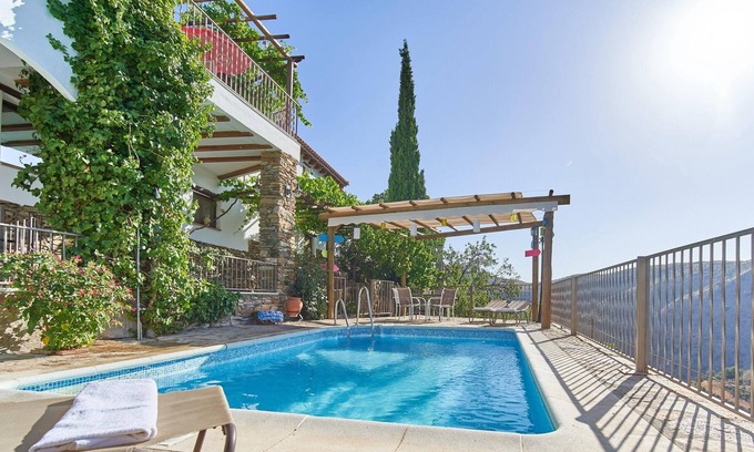 Laroya House | Homerez - House for 2 ppl. with shared pool, jacuzzi and terrace at Laroya