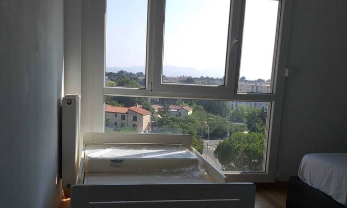 Saint-Julien Apartment | Homerez - Nice apartement for 5 ppl. with terrace at Marseille