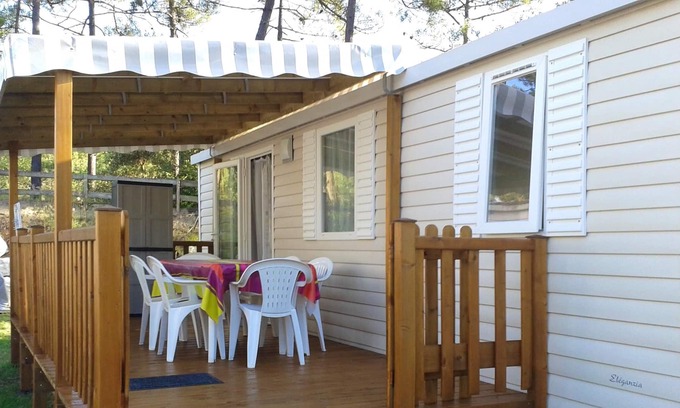 Les Mathes House | Homerez - Property 600 m away from the beach for 5 ppl. with shared pool