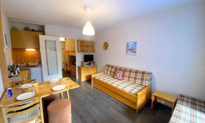 Enchastrayes Apartment | Homerez - Studio in Enchastrayes