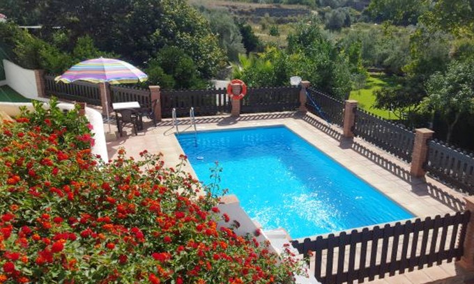 Orgiva Villa | Homerez - Villa for 4 ppl. with swimming-pool, garden and terrace at Órgiva