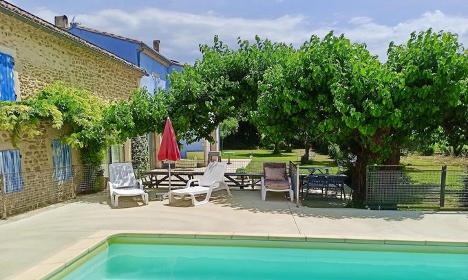 Richerenches Villa | Homerez - Villa for 30 ppl. with swimming-pool and terrace at Richerenches