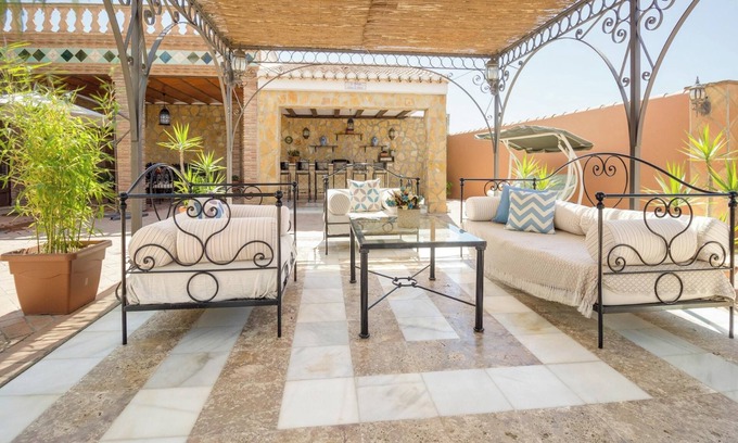 Padul Villa | Homerez - Villa in Padul with Private Pool